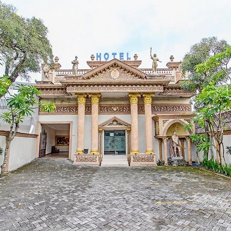 Oyo 91785 Hotel Srikandi Kalasan Tanjungtirto Buitenkant foto