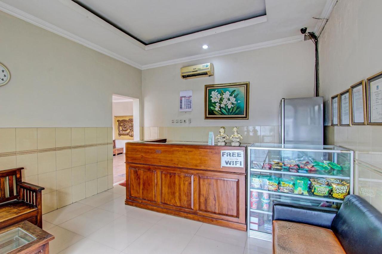 Oyo 91785 Hotel Srikandi Kalasan Tanjungtirto Buitenkant foto