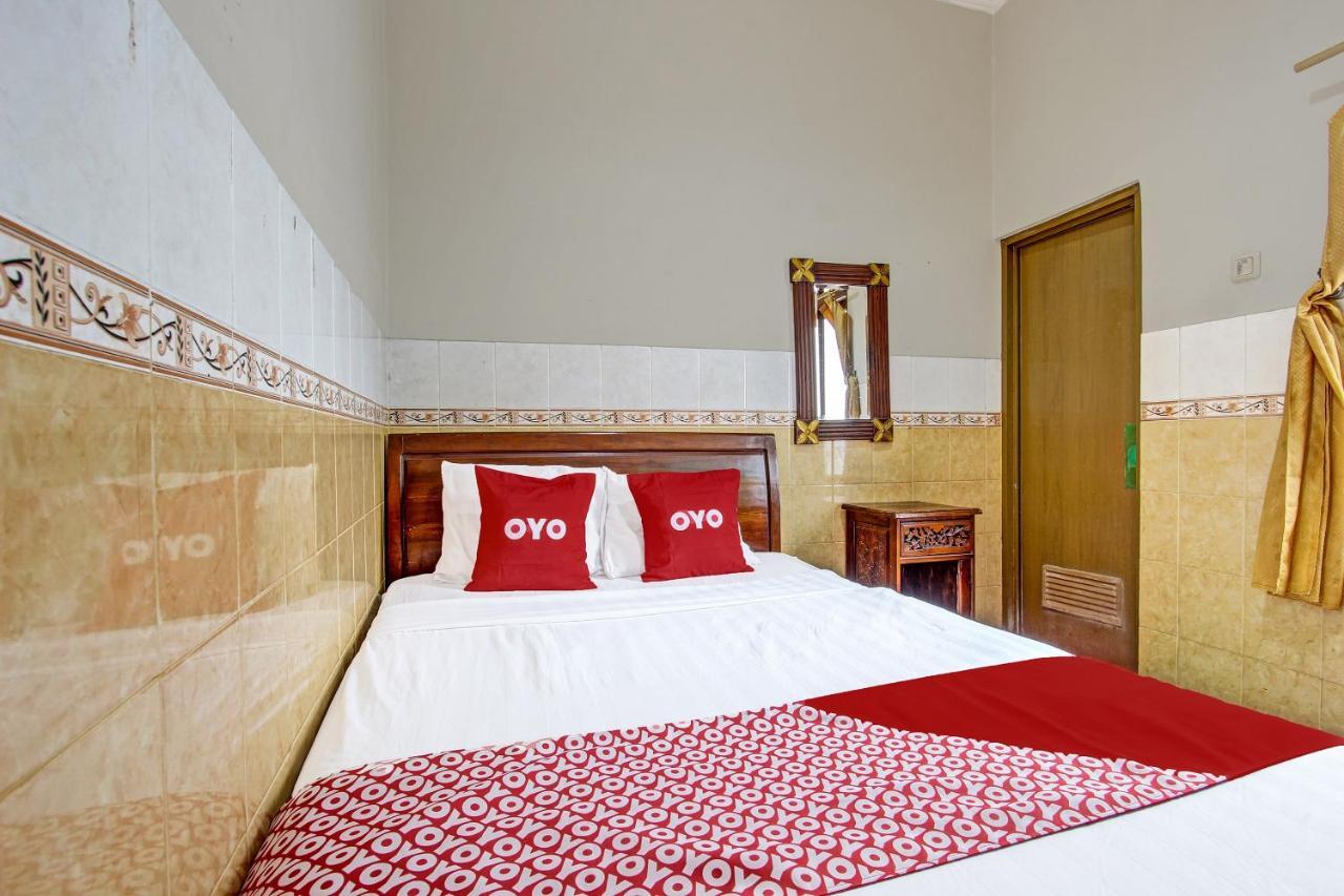 Oyo 91785 Hotel Srikandi Kalasan Tanjungtirto Buitenkant foto
