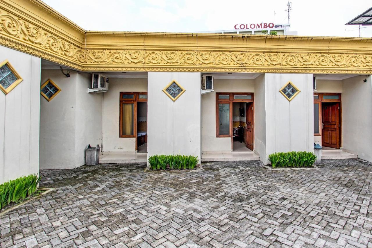 Oyo 91785 Hotel Srikandi Kalasan Tanjungtirto Buitenkant foto