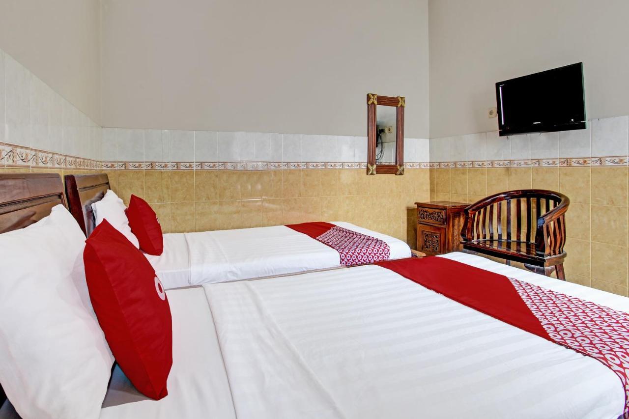 Oyo 91785 Hotel Srikandi Kalasan Tanjungtirto Buitenkant foto
