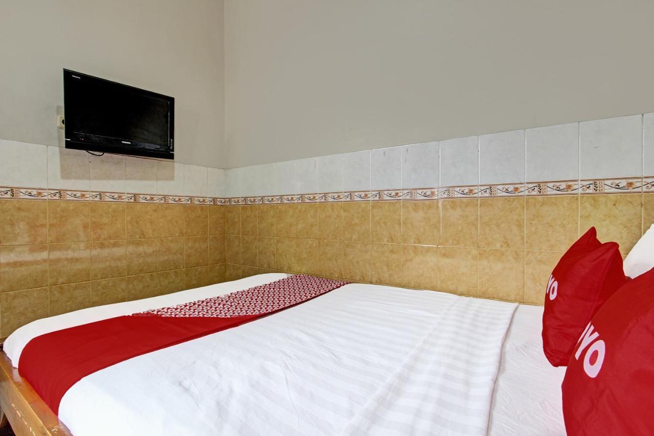 Oyo 91785 Hotel Srikandi Kalasan Tanjungtirto Buitenkant foto